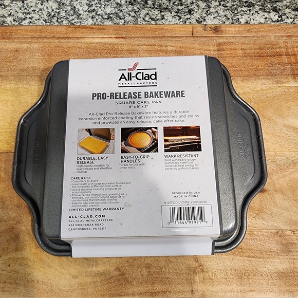 All-Clad Square Baking Pan - Picture 2 of 3